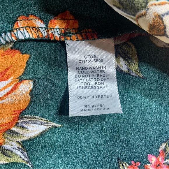 one clothing Blouse open back 3/4 Sleeve - Picture 9 of 9